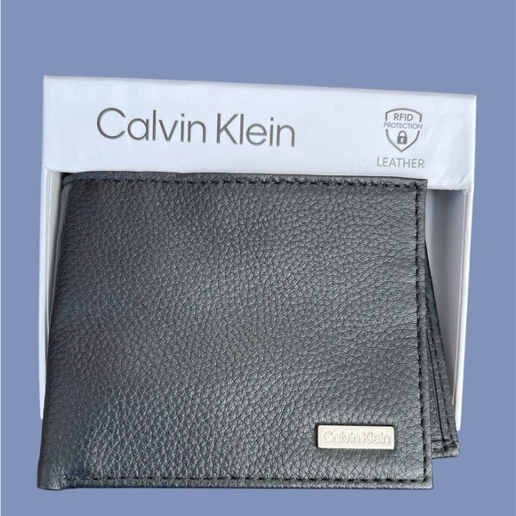 Calvin Klein Black Slimfold Wallet ca#31794 - Picture 4 of 8